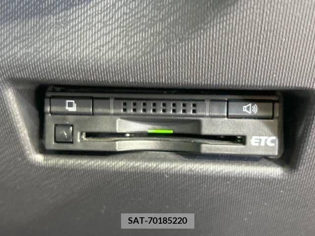 Toyota AQUA 2015-08 346859-6