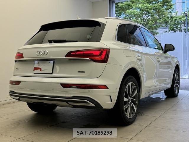 Audi Q5 2023-06 333119-1