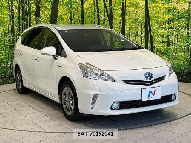 Toyota PRIUS ALPHA 2014-10 366767-16