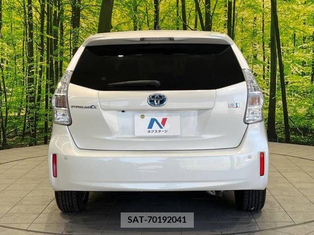 Toyota PRIUS ALPHA 2014-10 366767-15
