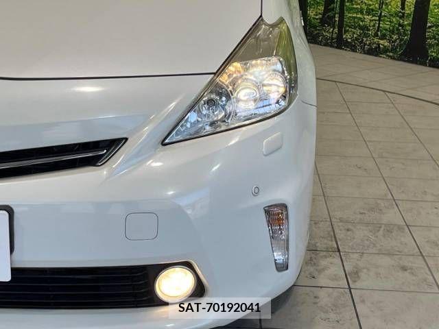 Toyota PRIUS ALPHA 2014-10 366767-12