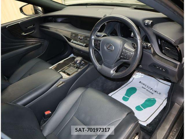 Lexus LS 2017-11 304738-16