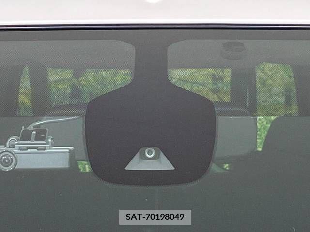 Nissan SERENA 2018-09 284161-3