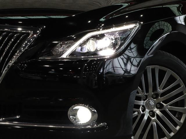 Toyota CROWN MAJESTA 2016-08 20799-8