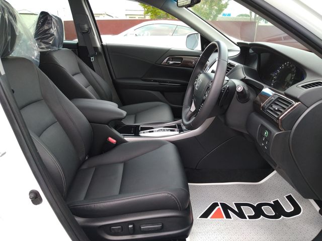 Honda ACCORD HYBRID 2017-10 8477-9
