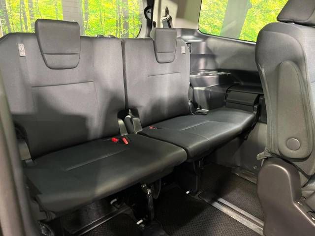 Toyota NOAH 2023-04 195622-9