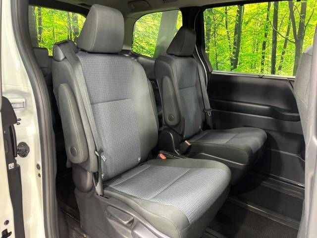 Toyota NOAH 2023-04 195622-8