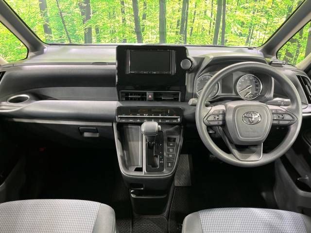 Toyota NOAH 2023-04 195622-1
