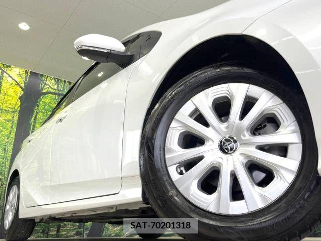 Toyota PRIUS 2022-01 236232-13