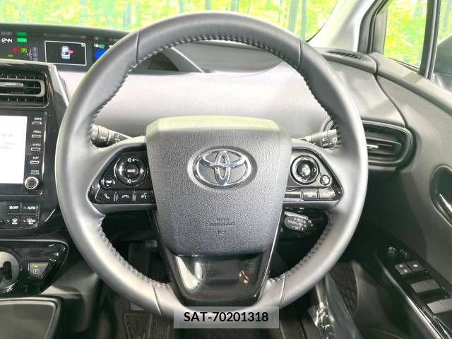 Toyota PRIUS 2022-01 236232-11