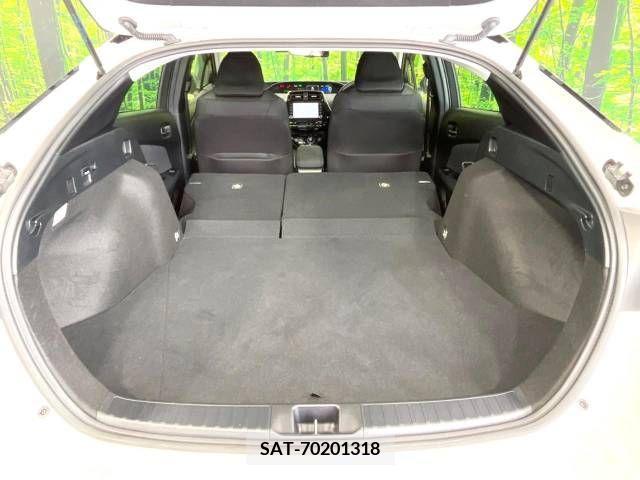 Toyota PRIUS 2022-01 236232-10