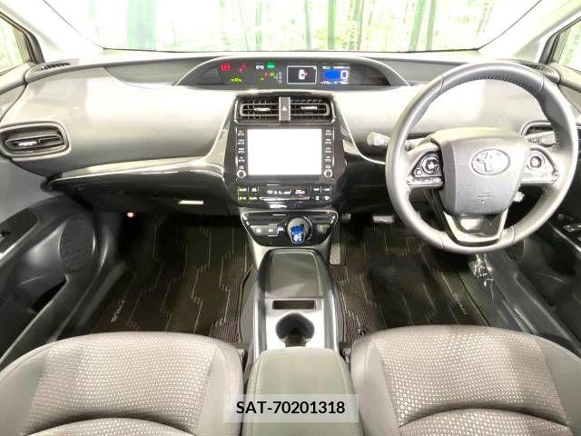 Toyota PRIUS 2022-01 236232-1