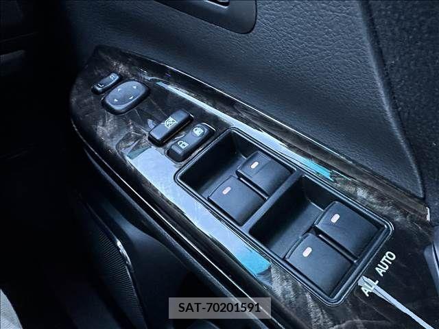 Toyota VELLFIRE 2011-11 369844-27
