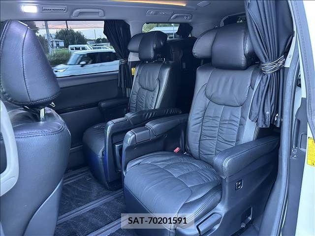 Toyota VELLFIRE 2011-11 369844-9