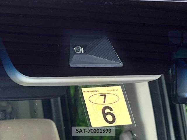 Honda N BOX 2018-06 306982-2