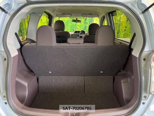 Toyota SPADE 2012-09 379018-8