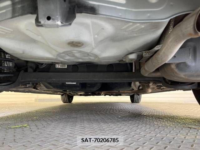 Toyota SPADE 2012-09 379018-17