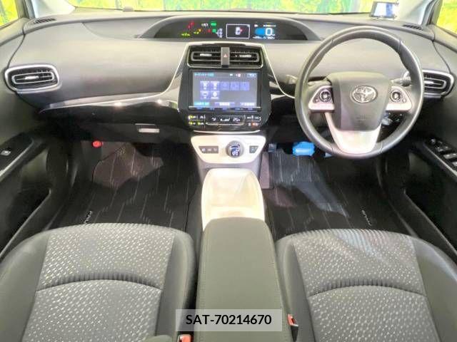 Toyota PRIUS 2016-07 322338-1