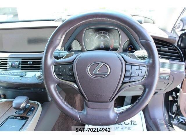 Lexus LS 2018-03 317488-17