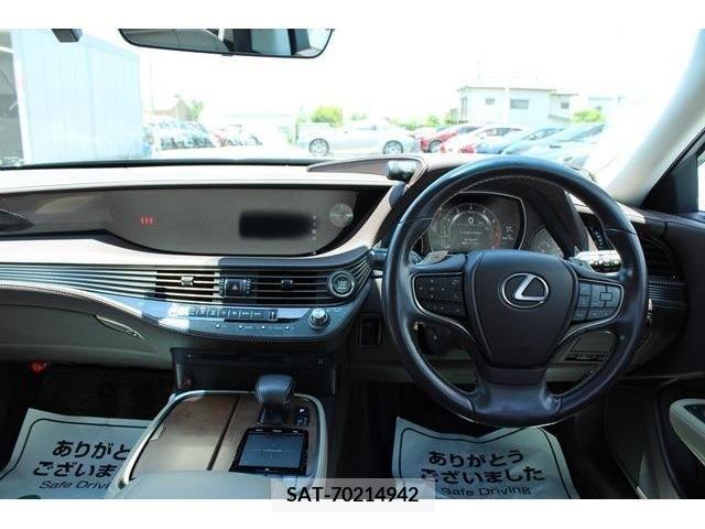 Lexus LS 2018-03 317488-16