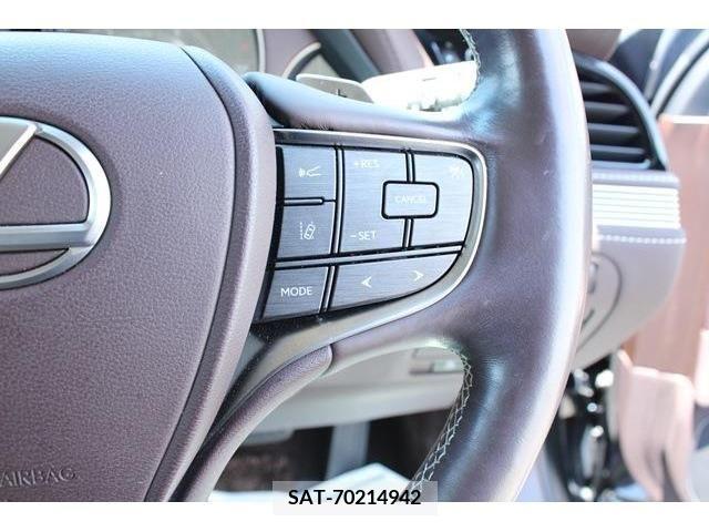 Lexus LS 2018-03 317488-3