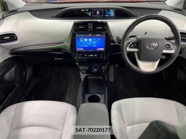 Toyota PRIUS 2016-04 322616-1