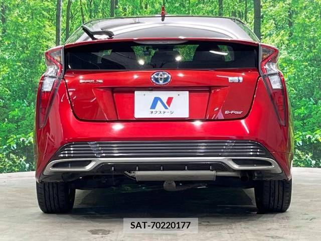 Toyota PRIUS 2016-04 322616-15