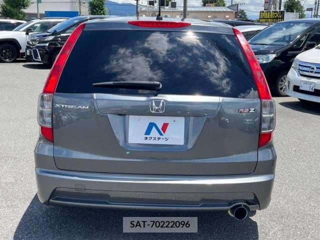Honda STREAM 2009-05 377422-15