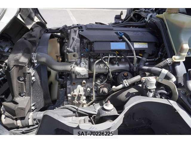 Mitsubishi CANTER 2018-03 342406-12