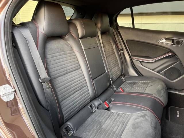 Mercedes Benz GLA-CLASS 2014-11 196720-9
