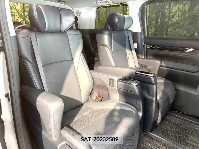 Toyota ALPHARD 2018-04 244723-9