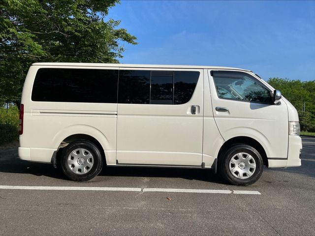 Toyota HIACE VAN 2011-03 8007-15