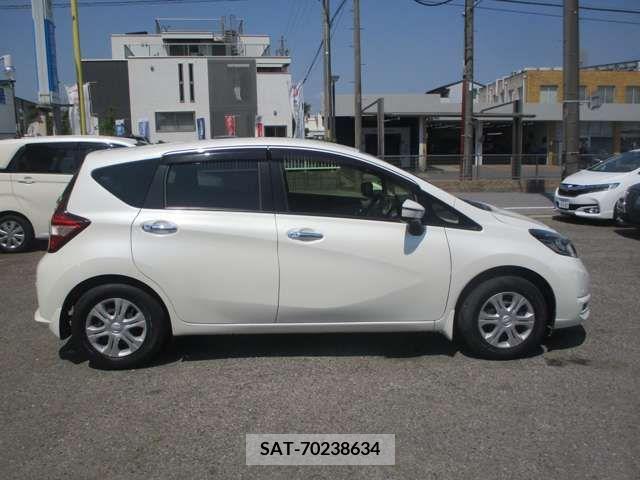 Nissan NOTE 2017-04 302418-11