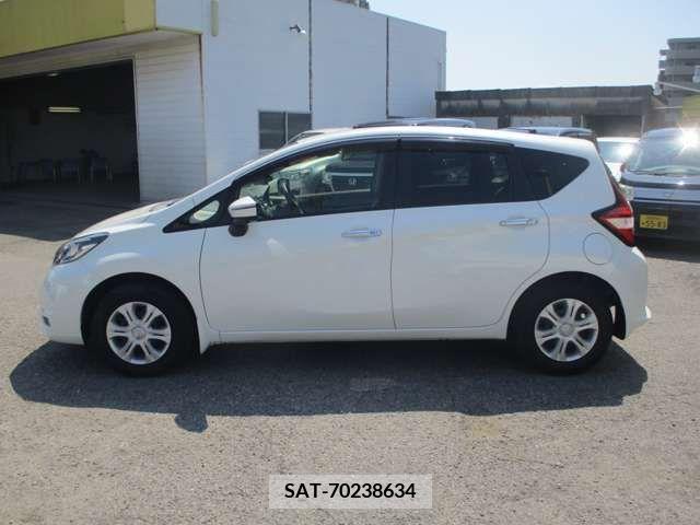 Nissan NOTE 2017-04 302418-7