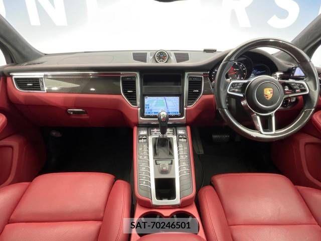 Porsche MACAN 2015-03 320067-1