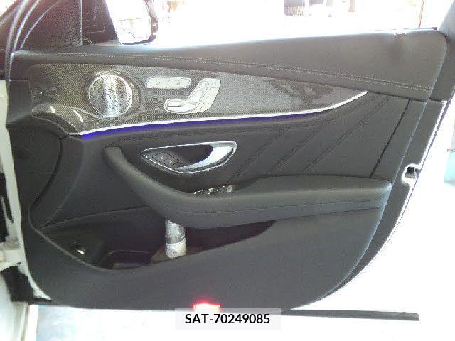 Amg E-CLASS 2017-05 215508-23