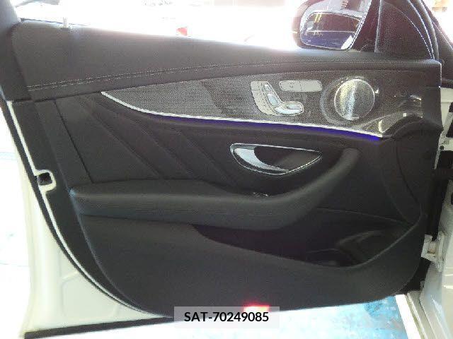 Amg E-CLASS 2017-05 215508-20