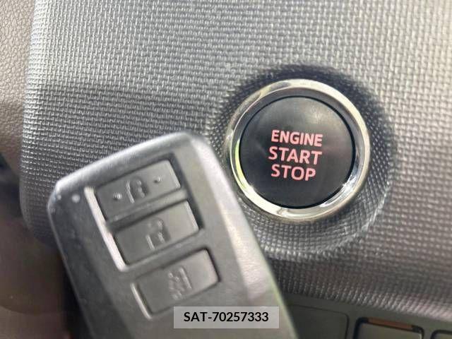 Toyota SPADE 2014-03 378489-7