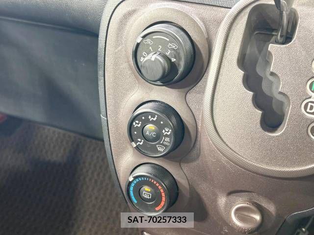 Toyota SPADE 2014-03 378489-6