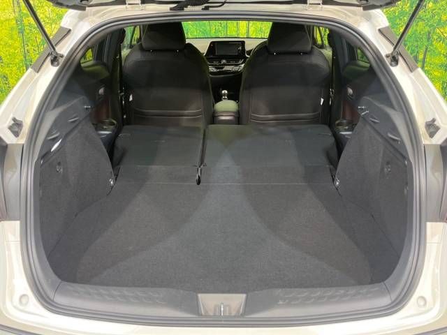 Toyota C-HR 2018-08 196372-12