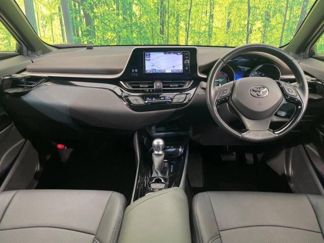 Toyota C-HR 2018-08 196372-1