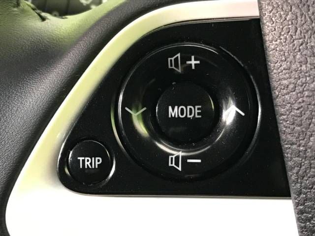 Toyota PRIUS 2017-07 6590-7