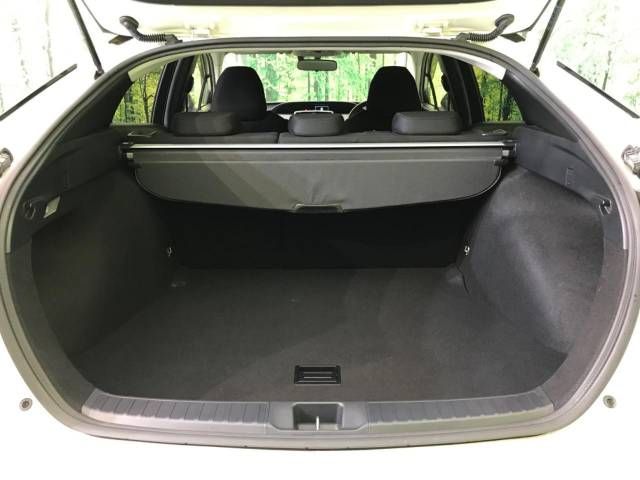 Toyota PRIUS 2017-07 6590-13