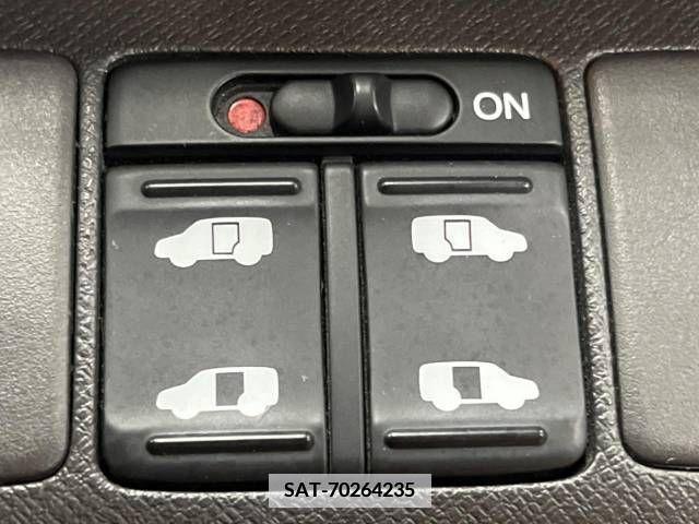 Honda STEP WGN 2011-08 336448-4