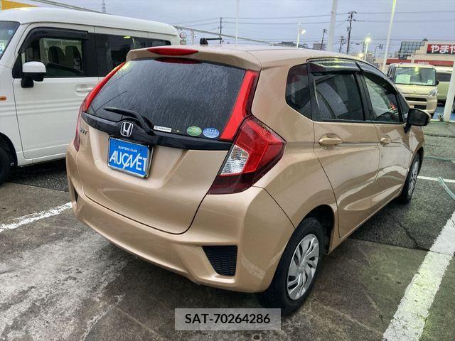 Honda FIT 2014-02 212412-1