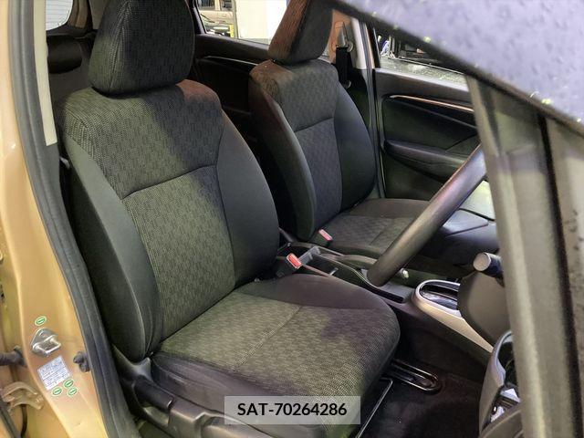 Honda FIT 2014-02 212412-3