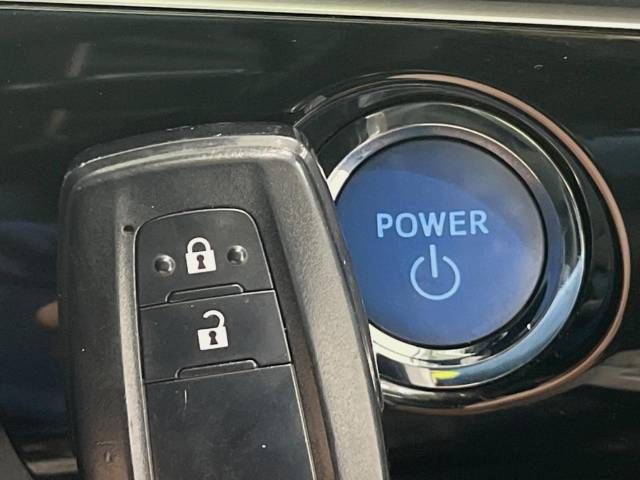 Toyota PRIUS 2018-08 180517-7