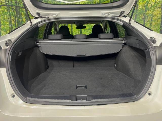 Toyota PRIUS 2018-08 180517-10