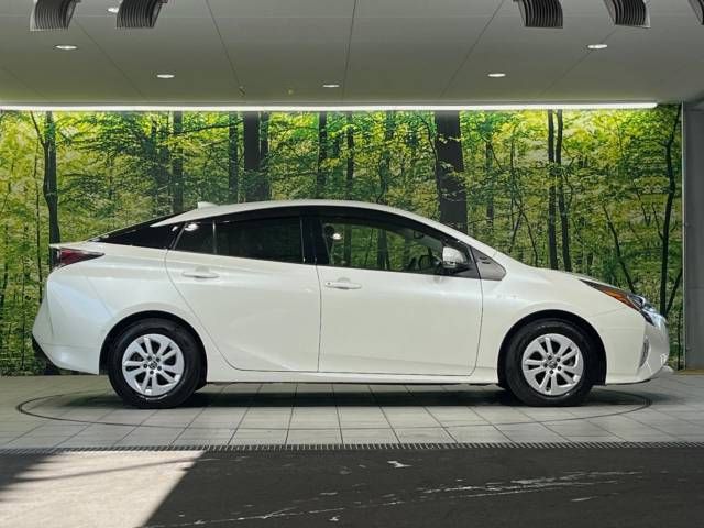 Toyota PRIUS 2018-08 180517-17