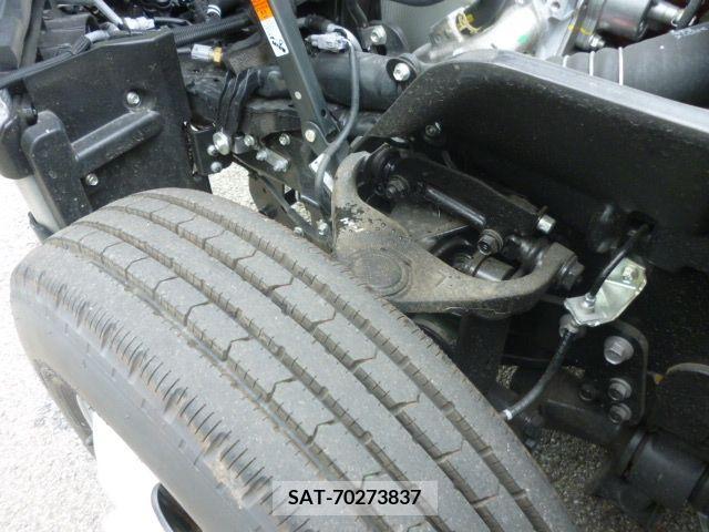 Hino DUTRO 2023-09 348122-5